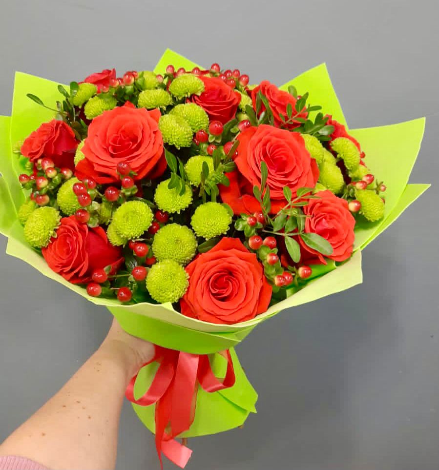 Букет цветов из: Хризантемы и Розы в Пироговском