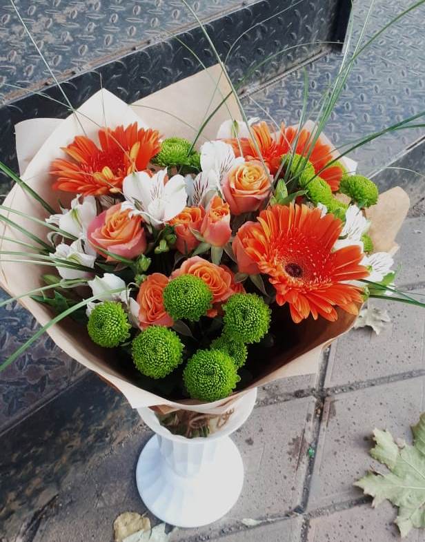 Букет цветов из: Герберы, Хризантемы, Альстромерии и Розы в Пироговском