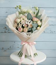 Букет цветов из:  Розы и Лизиантусы в Пироговском