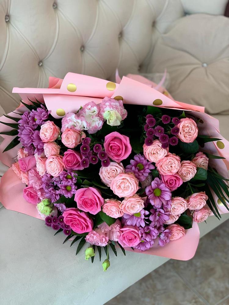 Букет цветов из: Хризантемы, Розы и Лизиантусы в Пироговском