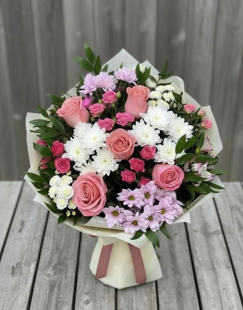 Букет цветов из: Альстромерии, Гвоздики, Розы и Хризантемы в Пироговском