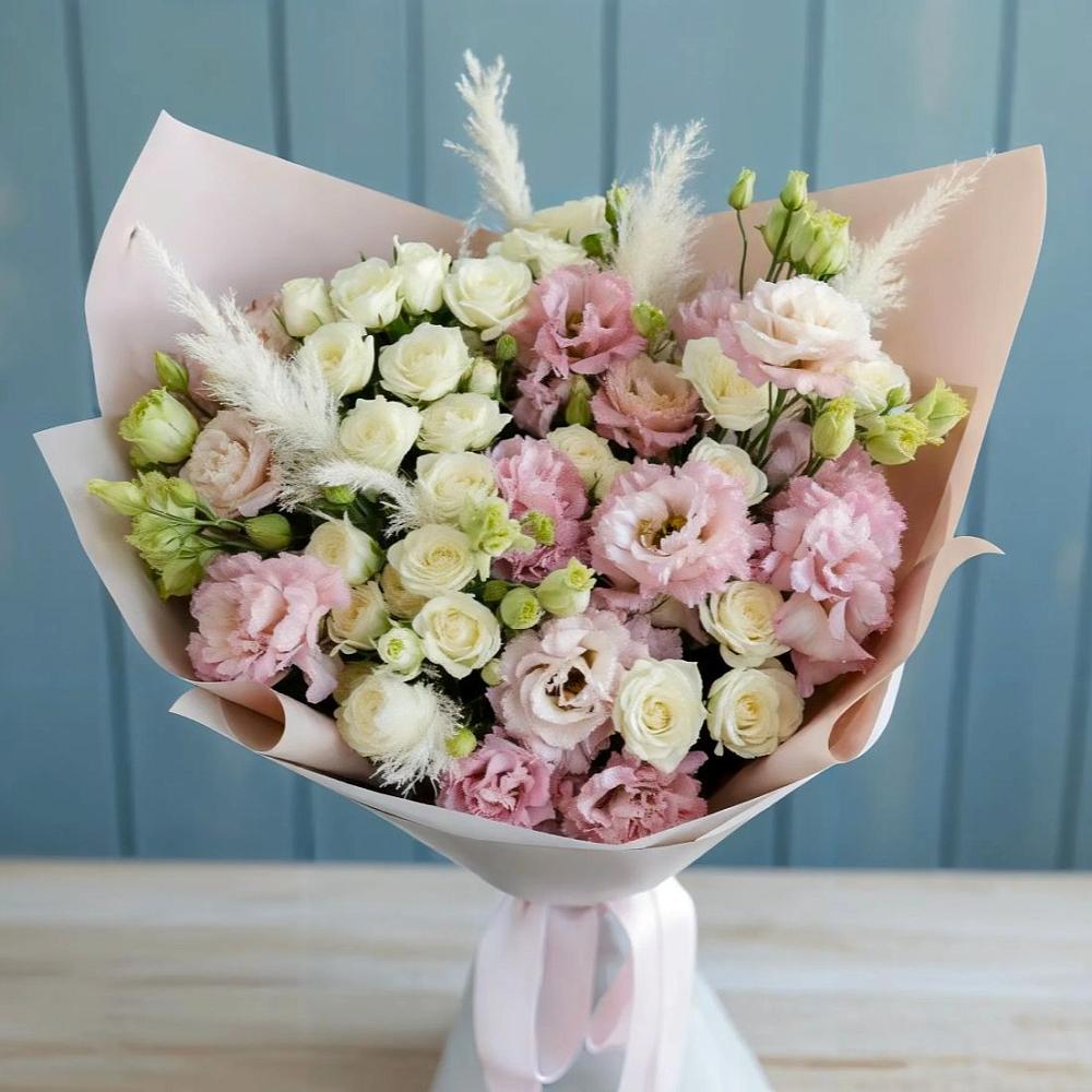 Букет цветов из: Альстромерии и Розы в Пироговском