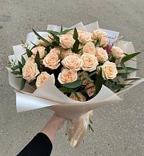 Букет Кремовые розы Латте в Пироговском