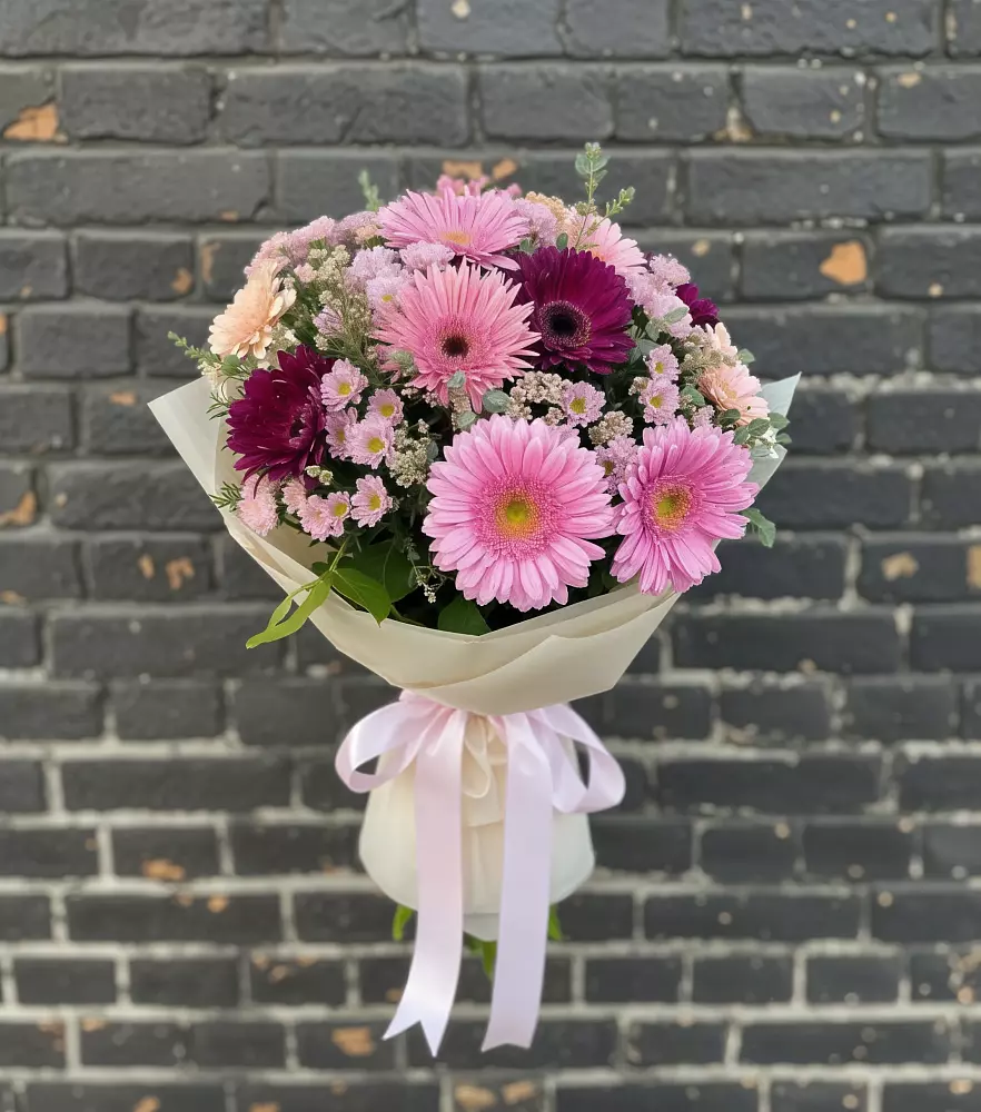 Букет цветов из: Герберы и Хризантемы в Пироговском