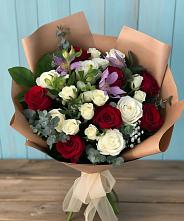 Букет цветов из:  Розы и Альстромерии в Пироговском