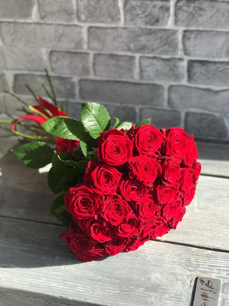 Букет Красные розы Фридом в Пироговском