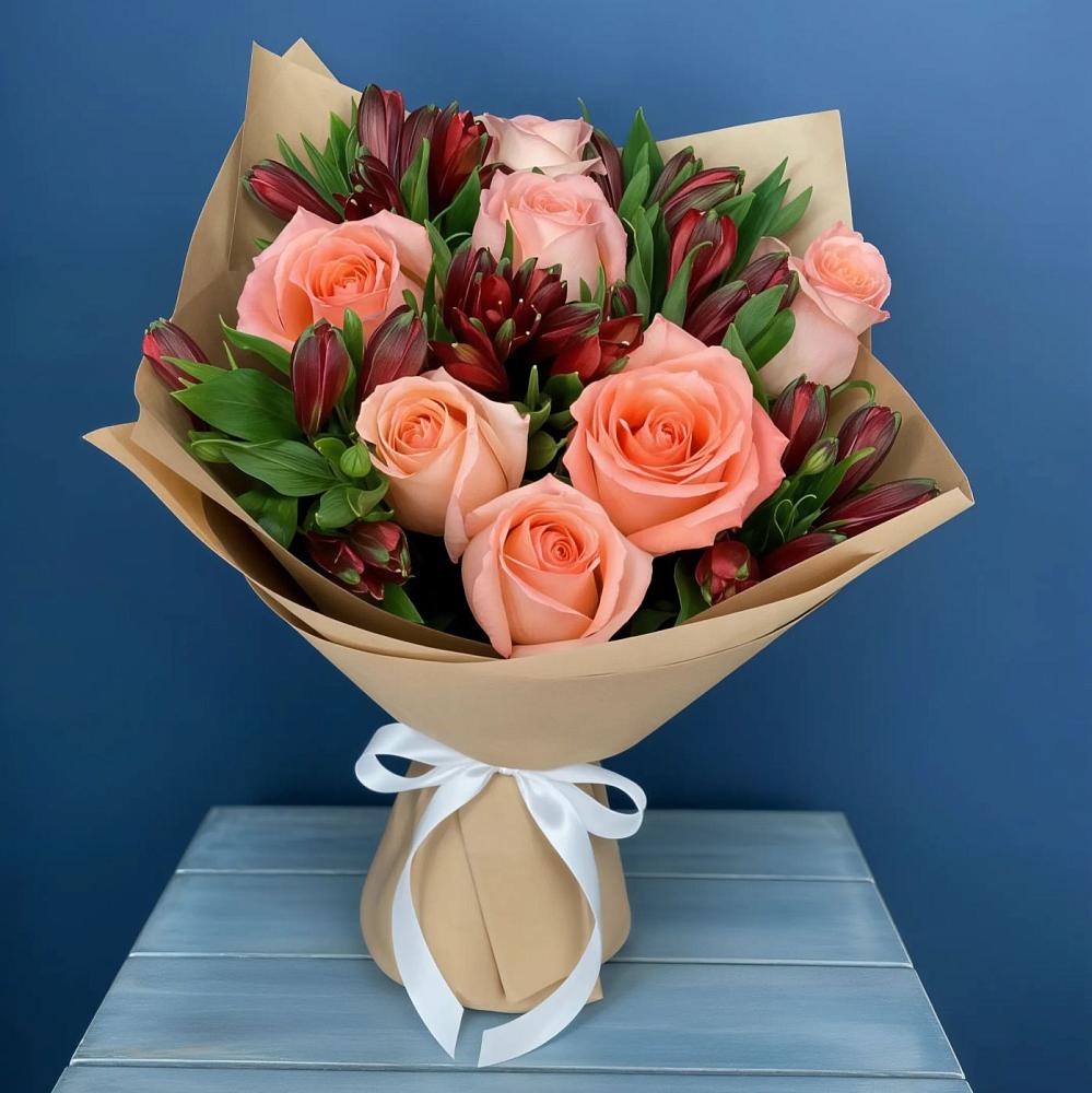 Букет цветов из: Розы и Альстромерии в Пироговском