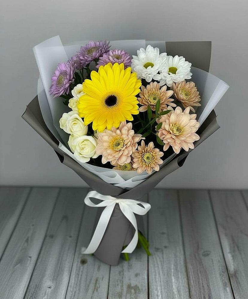 Букет цветов из: Розы, Герберы и Хризантемы в Пироговском