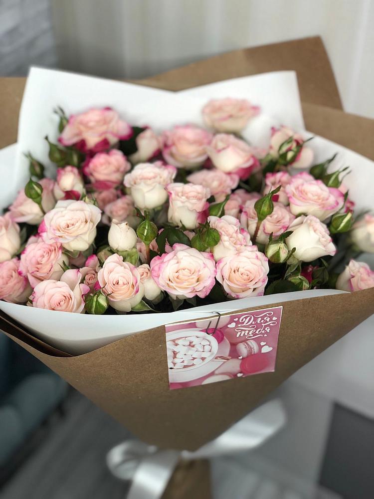 Букет цветов из: Розы в Пироговском