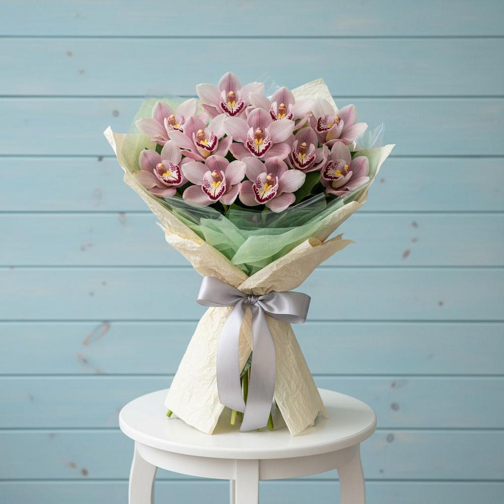 Букет цветов из: Орхидеи и Розы в Пироговском