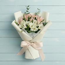 Букет цветов из:  Альстромерии в Пироговском
