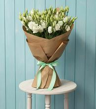 Букет цветов из:  Лизиантусы в Пироговском