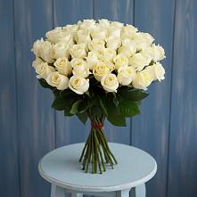 Букет 51 Белая роза Эдлесс Лав в Пироговском