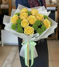 Букет цветов из:  Хризантемы и Розы в Пироговском