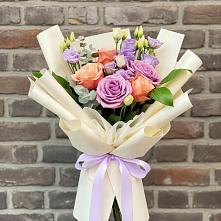 Букет цветов из:  Лизиантусы и Розы #REPLACE_PRED# Пироговском