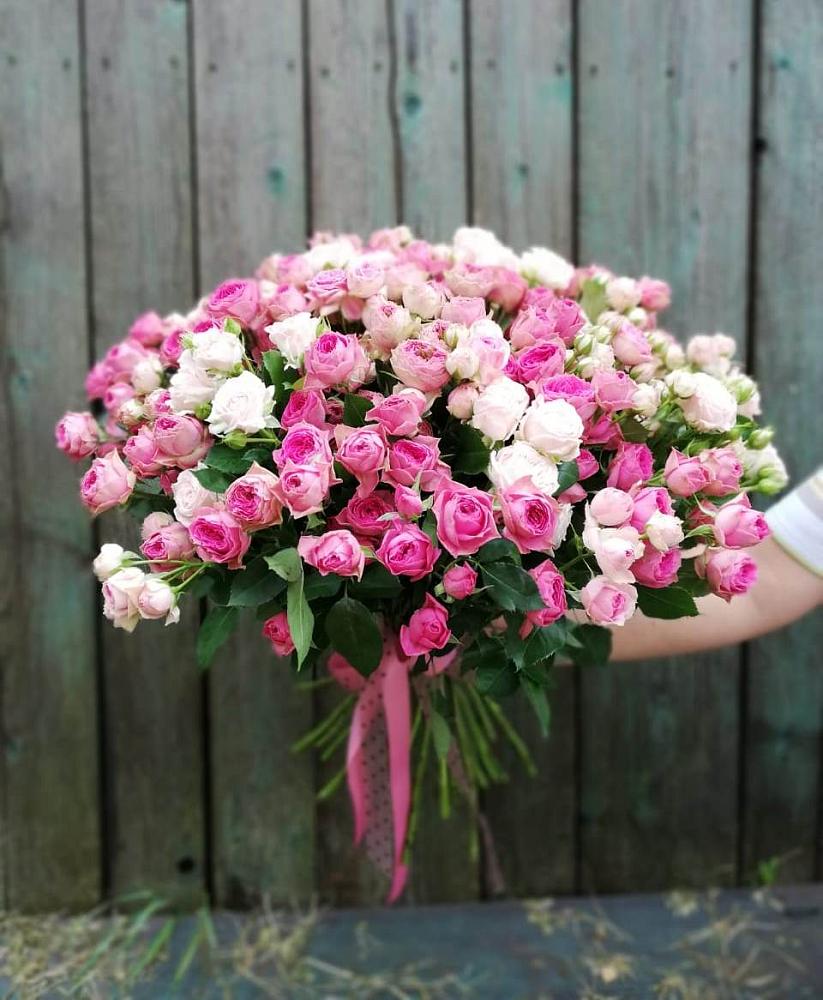 Букет Розовые кустовые розы Натали и Лав Лидия в Пироговском