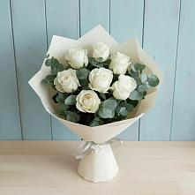 Букет Белые розы в Эвкалипте в Пироговском