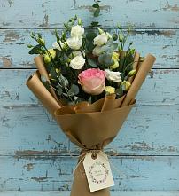 Букет цветов из:  Розы и Лизиантусы в Пироговском