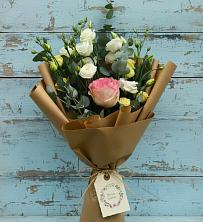 Букет цветов из:  Розы и Лизиантусы в Пироговском