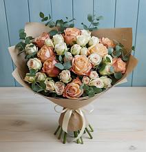Букет цветов из:  Альстромерии и Розы в Пироговском