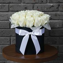 Цветочная композиция из Розы в шляпной коробке в Пироговском